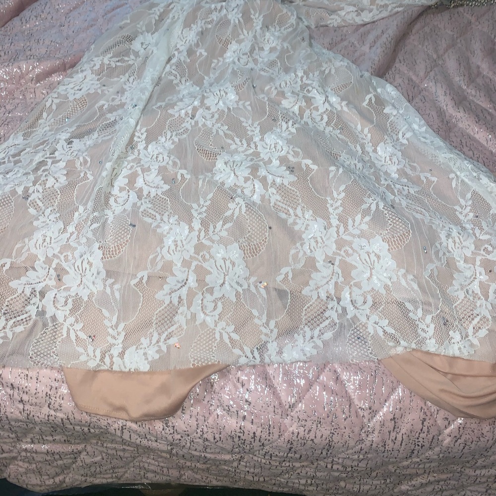 Dress - Picture 7 of 9